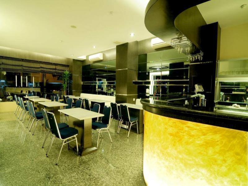 Lovina Inn - Nagoya Batam Kültér fotó