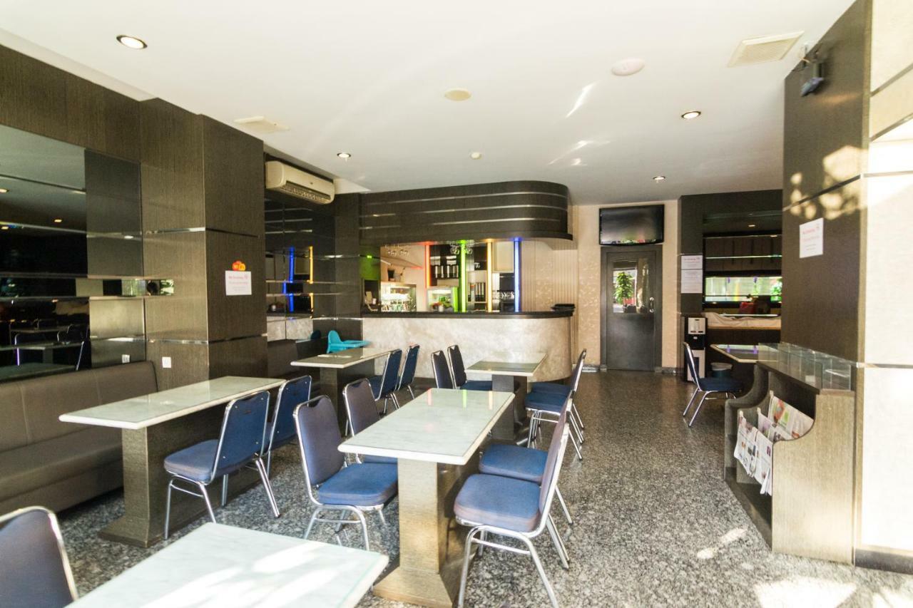 Lovina Inn - Nagoya Batam Kültér fotó