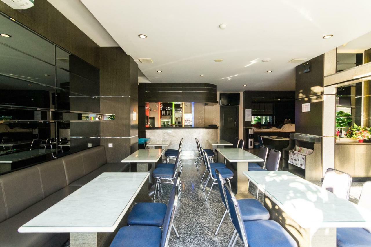 Lovina Inn - Nagoya Batam Kültér fotó